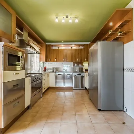 Casadeoso El Duque * Адехе